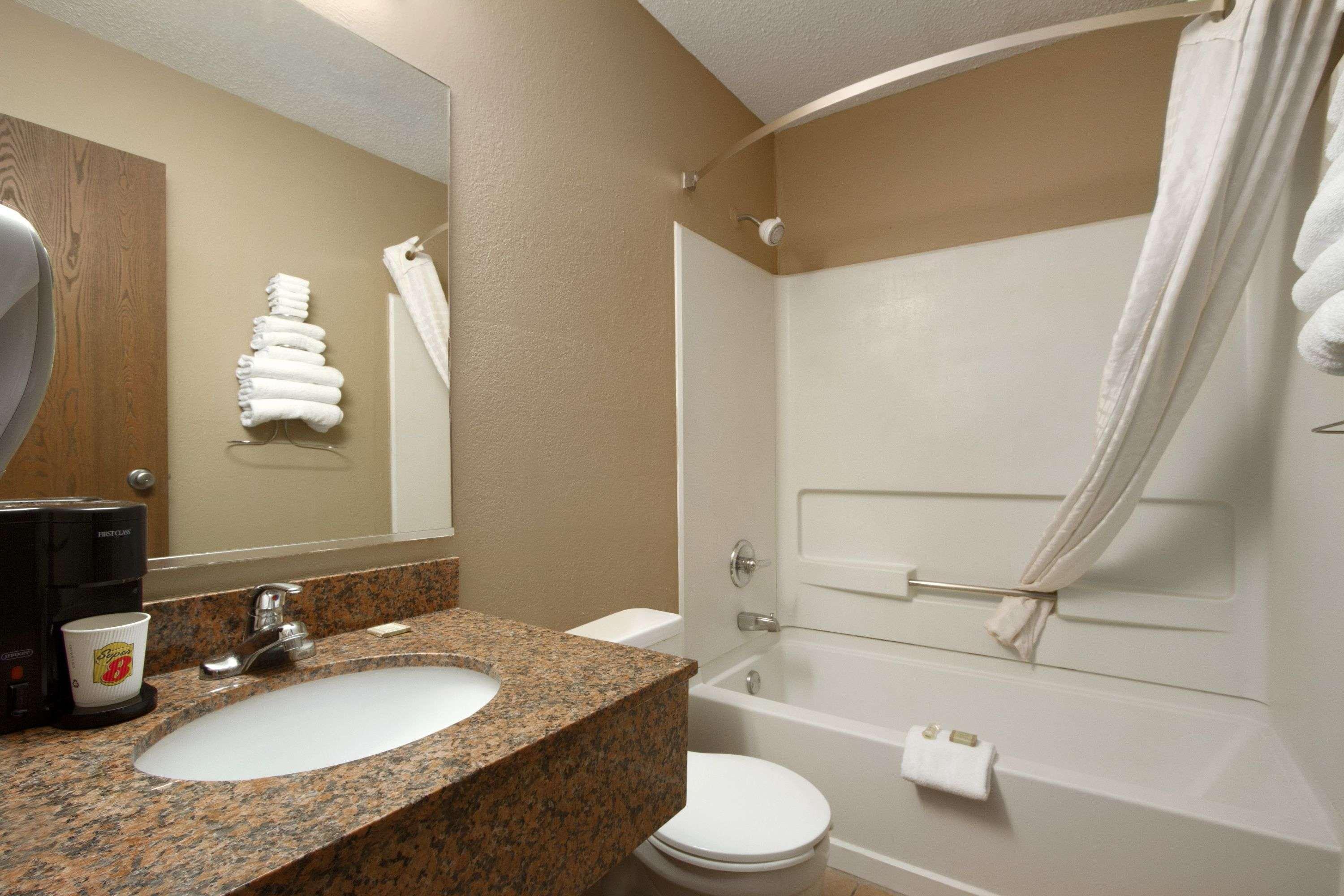 Super 8 By Wyndham Homewood Birmingham Area Exterior photo